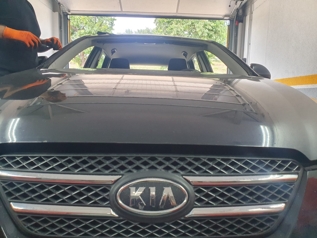 Kia Ceed Winschutzscheibe entfernt